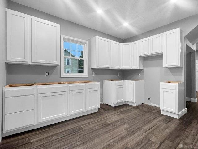 448 E Ward Street Property Photo 12