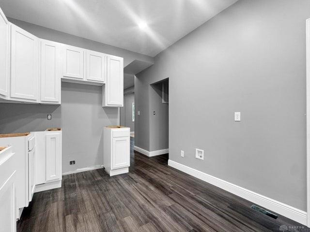 448 E Ward Street Property Photo 14