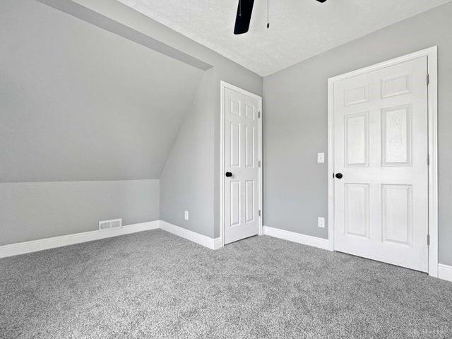 448 E Ward Street Property Photo 28