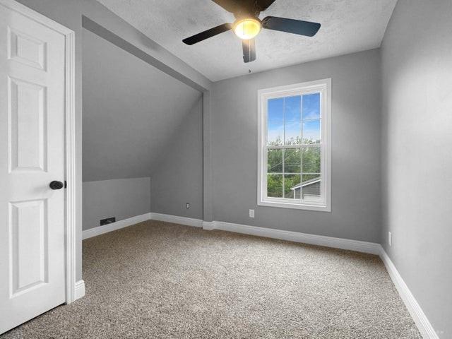 448 E Ward Street Property Photo 31