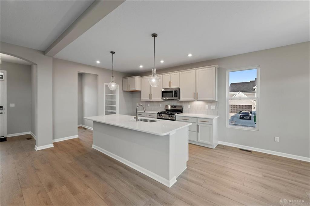 2587 Golden Leaf Property Photo 3
