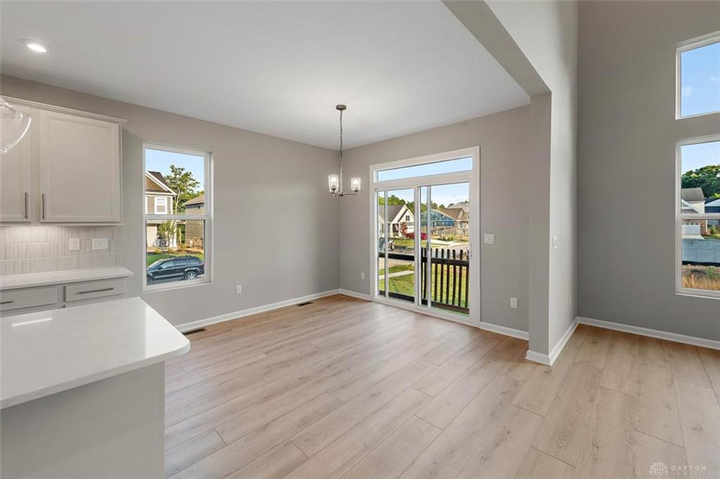 2587 Golden Leaf Property Photo 5