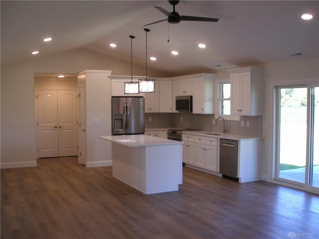 232 Goldenrod Property Photo 7