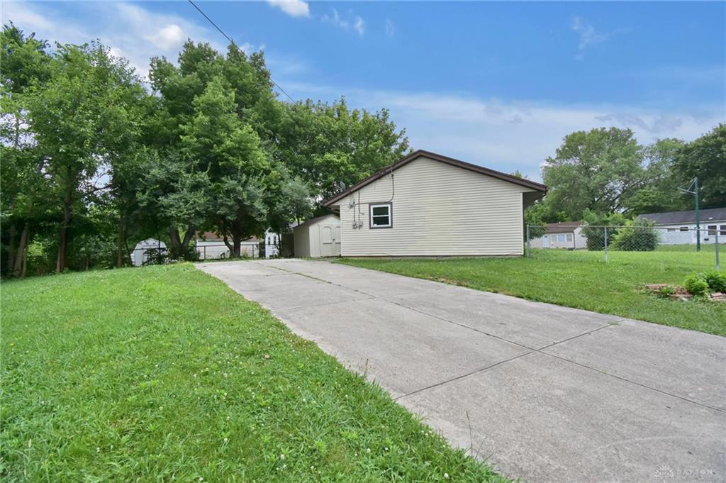 4901 Gardendale Avenue Property Photo 4