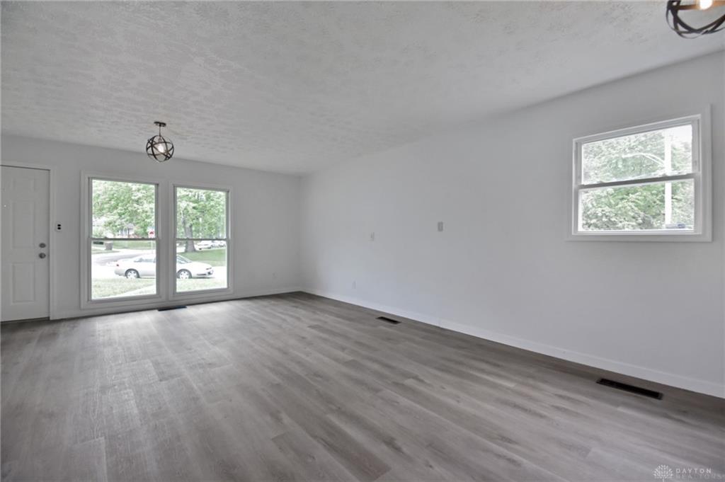 4901 Gardendale Avenue Property Photo 7