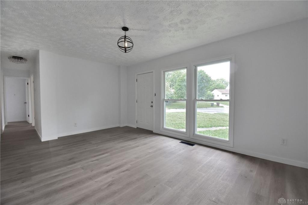 4901 Gardendale Avenue Property Photo 8
