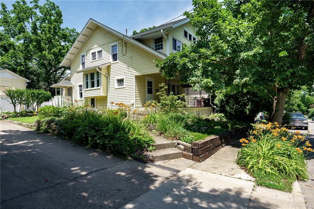25 Laura Avenue Property Photo 1