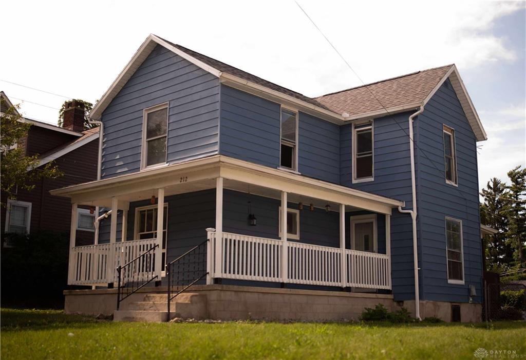 212 Maple Street Property Photo 1