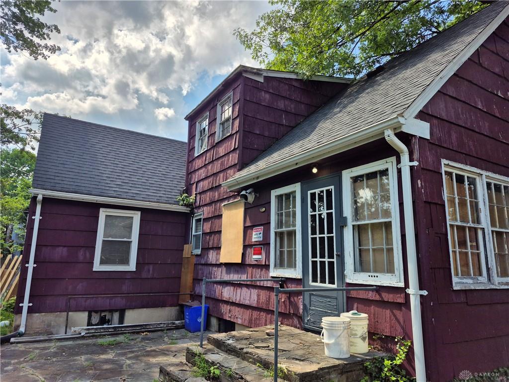 410 5 Oaks Property Photo 5
