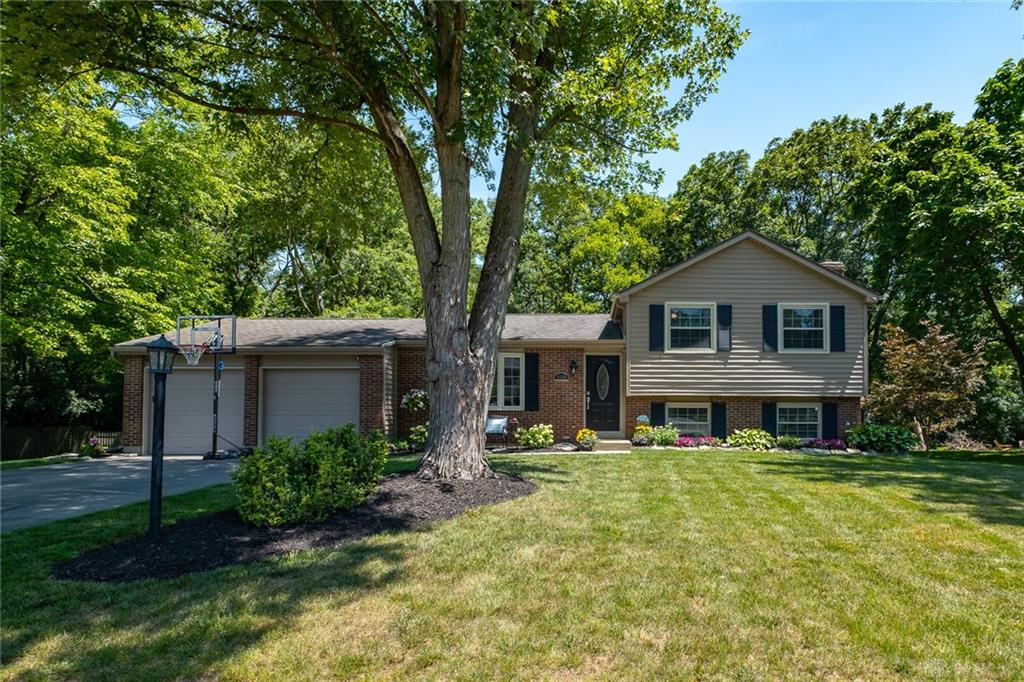 1660 Garry Drive Property Photo 1