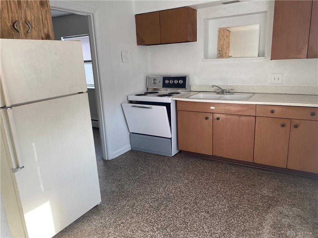 42 S Main Property Photo 4