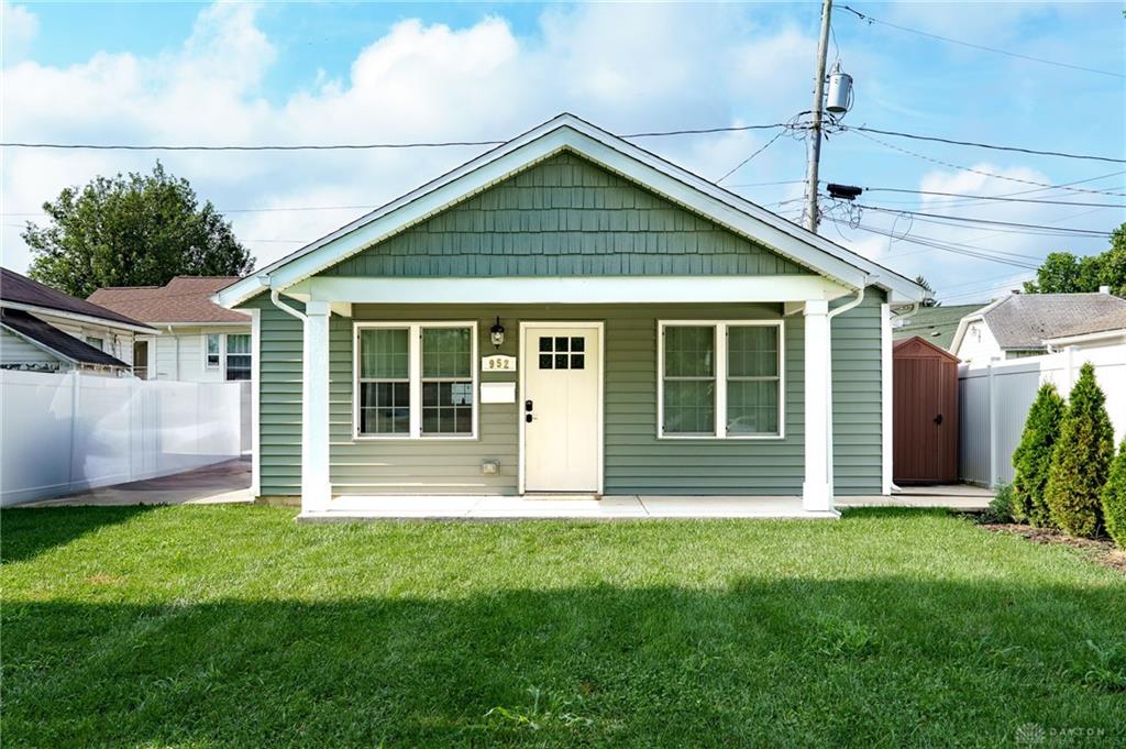 952 Weng Avenue Property Photo 1
