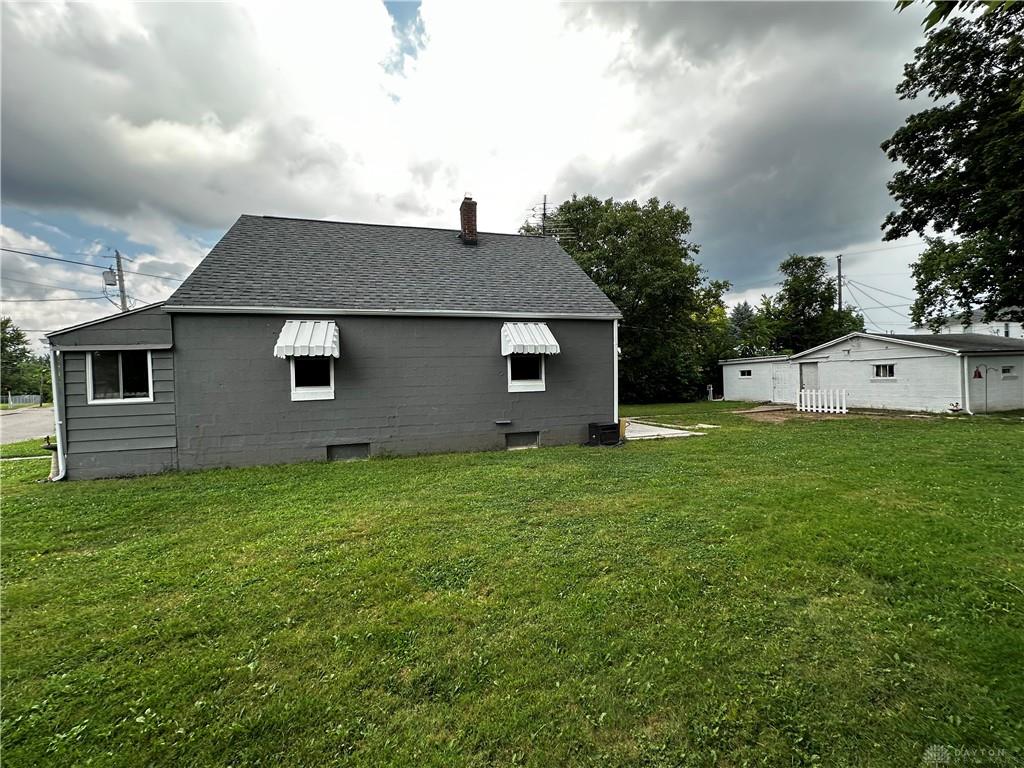 1020 Saint Adelbert Property Photo 3