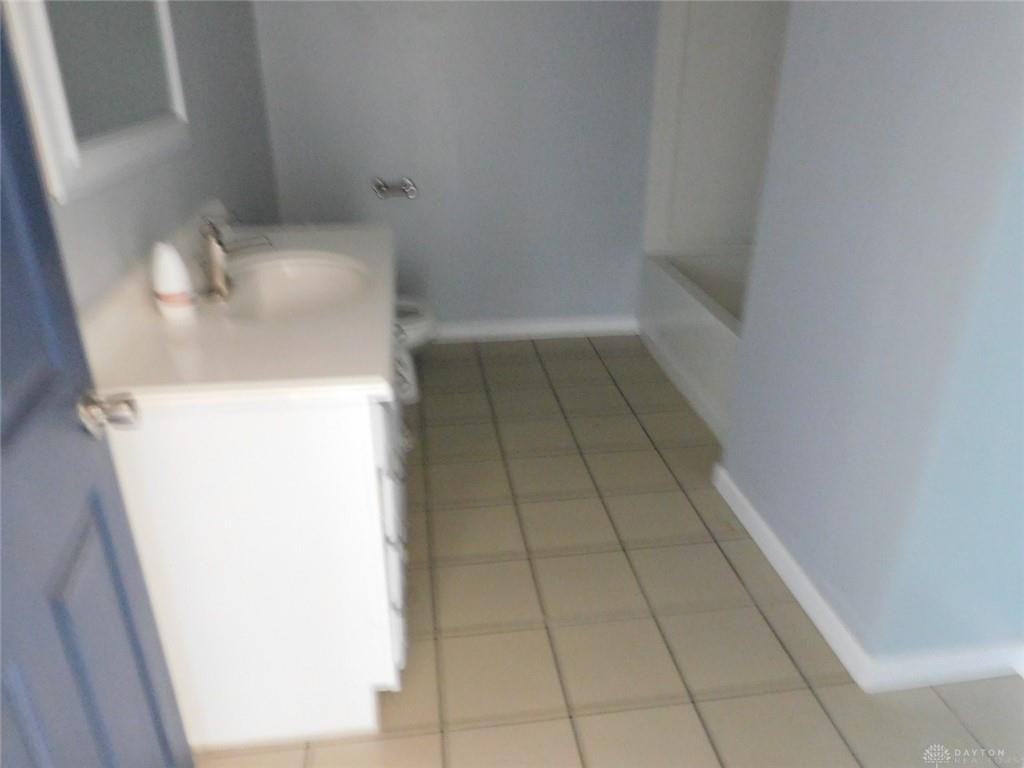 516 E 3rd Property Photo 13