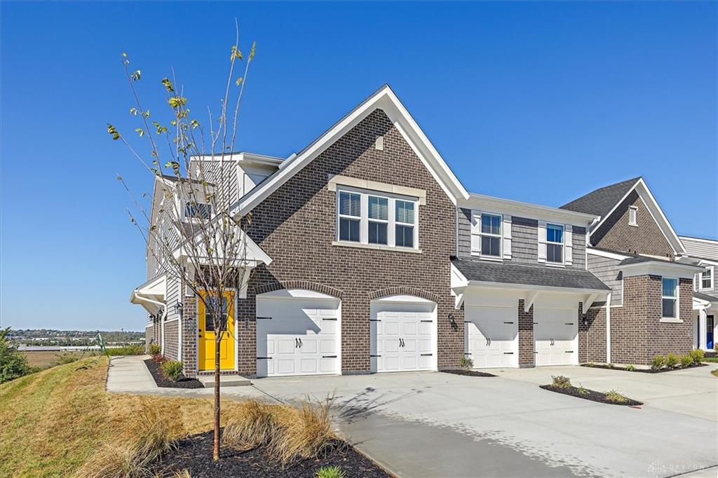 401 Bethpage Way 7-201 Property Photo 1