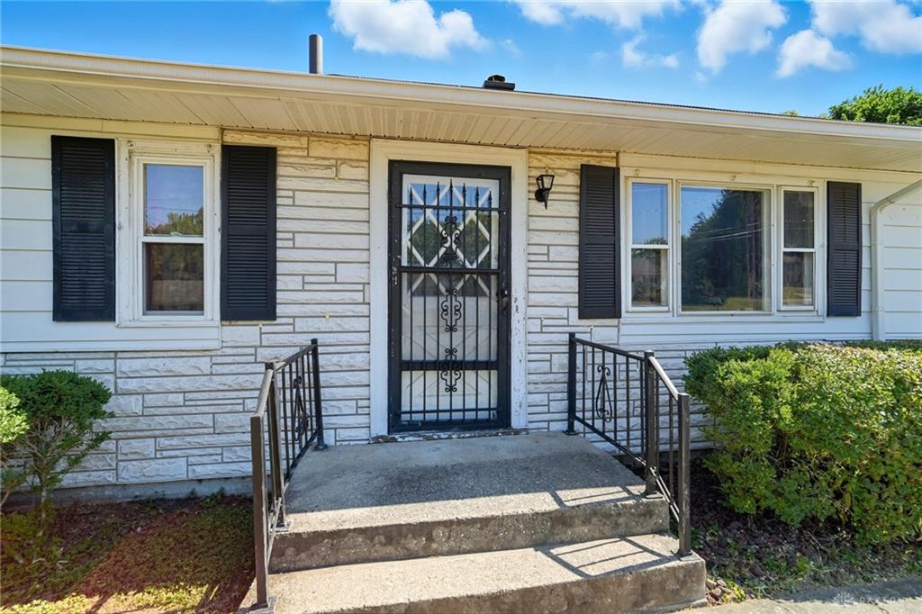 2013 Spencer Lane Property Photo 4