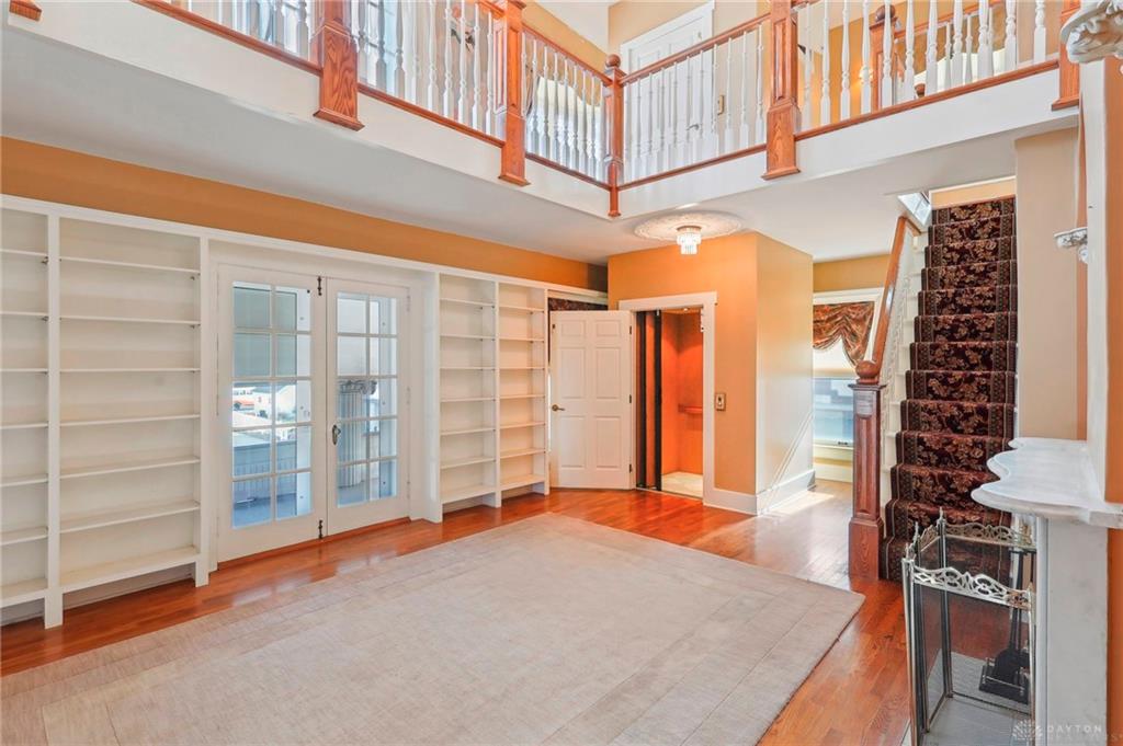 118 S Walnut Property Photo 3
