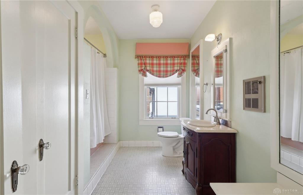 118 S Walnut Property Photo 30
