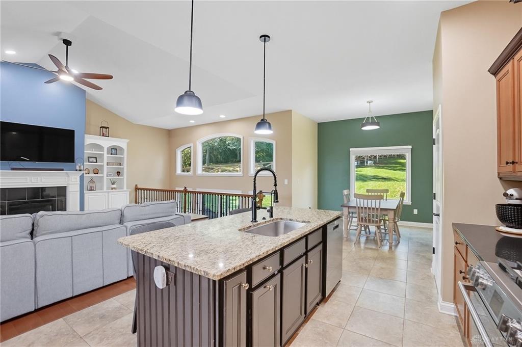 39 George Wythe Way Property Photo 10