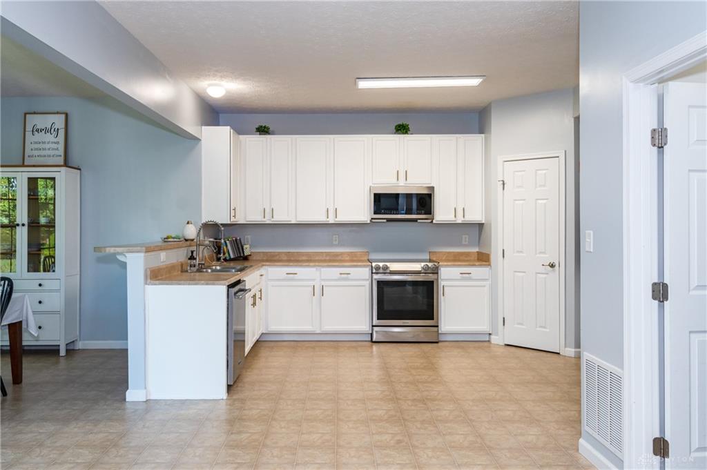 1695 Wimbledon Drive Property Photo 10