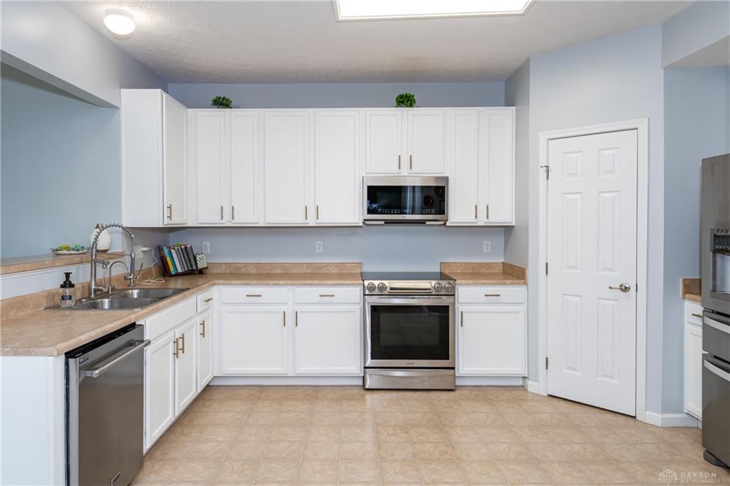 1695 Wimbledon Drive Property Photo 13