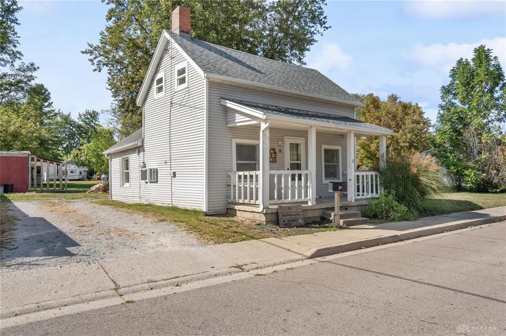 8 N Sycamore Street Property Photo 3