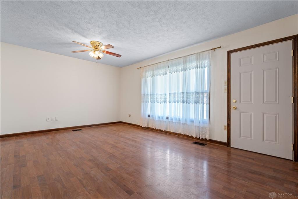 5664 Mayville Drive Property Photo 9