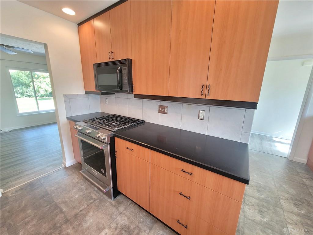 645 Brookfield Road Property Photo 7