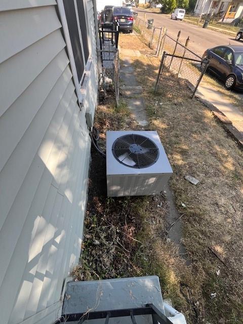 102 N Hedges Property Photo 5