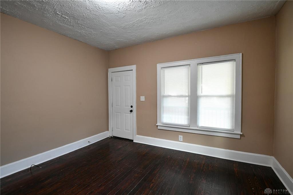 2120 Fernwood Street Property Photo 6