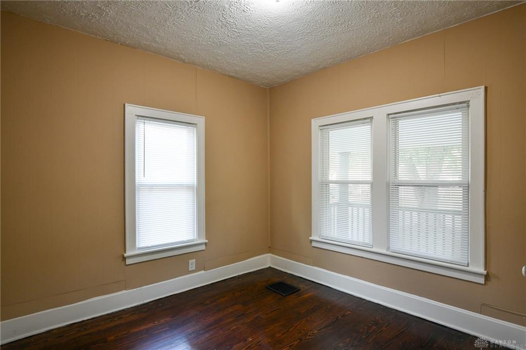 2120 Fernwood Street Property Photo 18