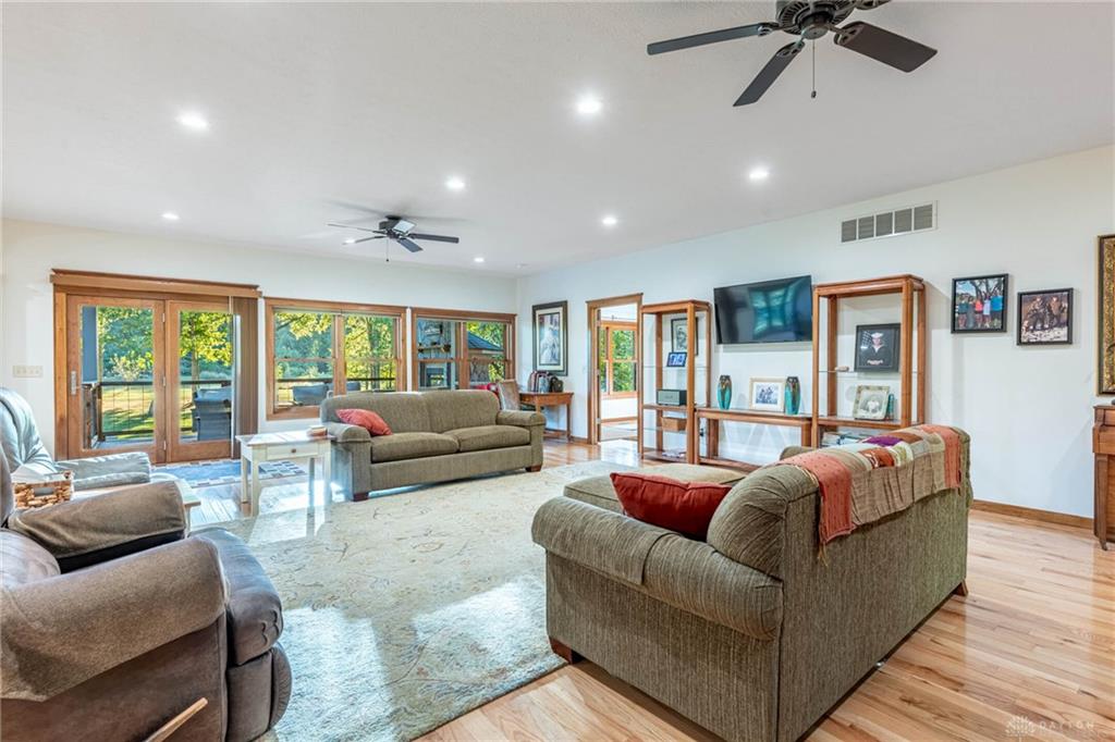 4255 Nicholson Road Property Photo 9