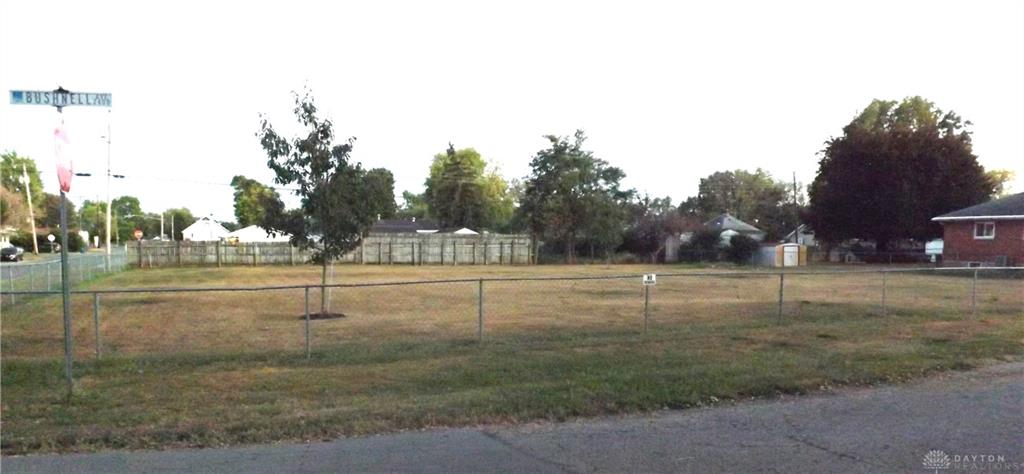 2460 Bushnell Property Photo 3