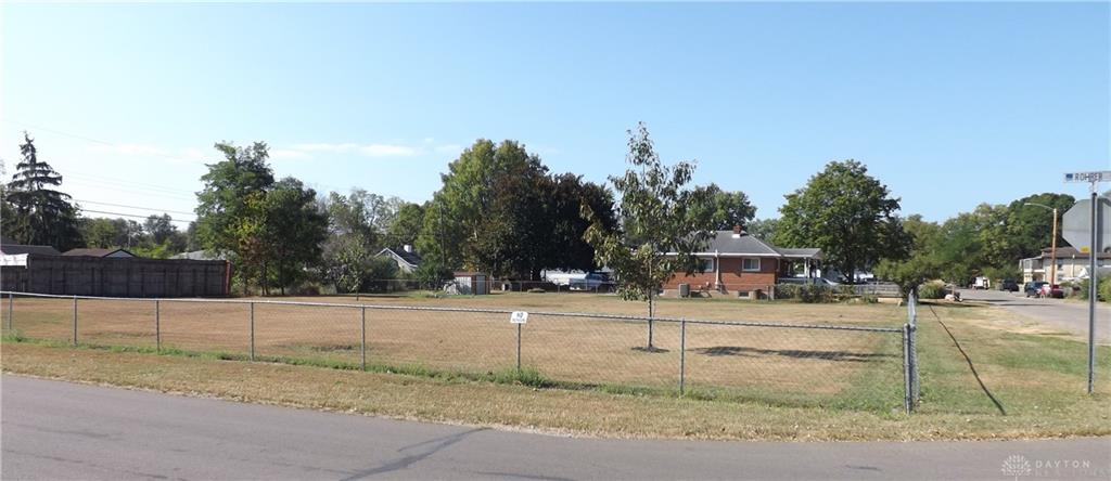 2460 Bushnell Property Photo 6