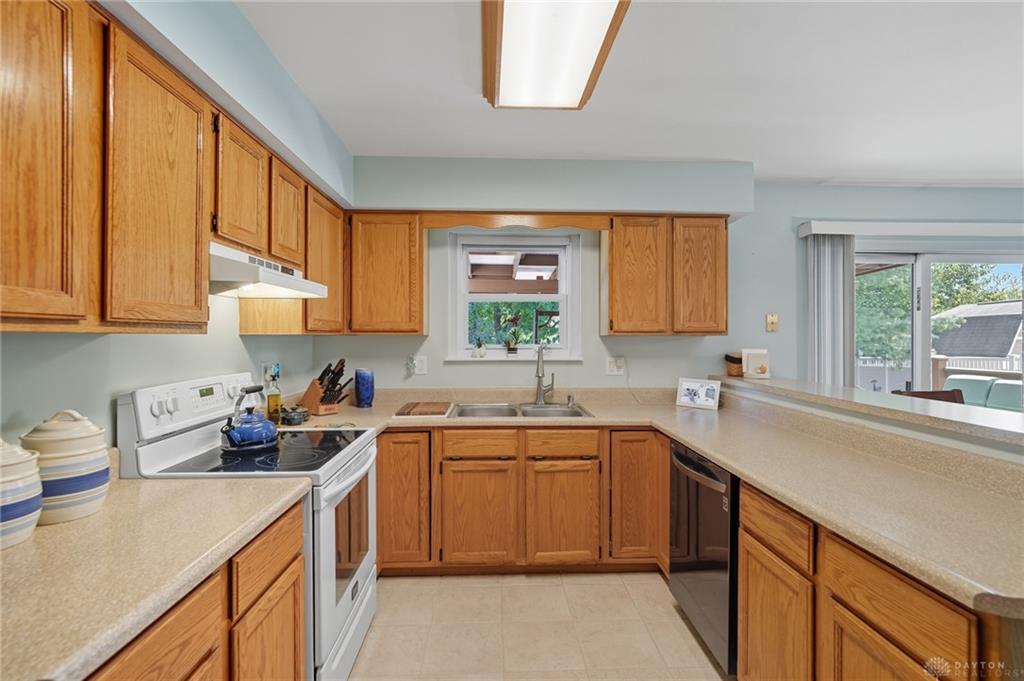 8830 Christygate Lane Property Photo 10