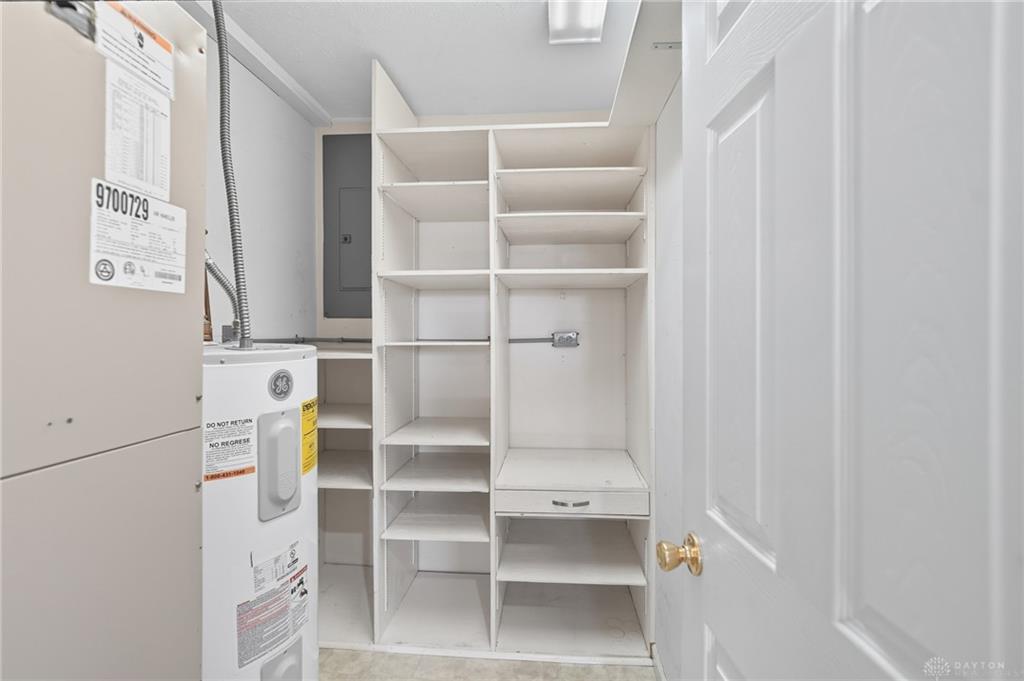 3730 Greentree Road Property Photo 23