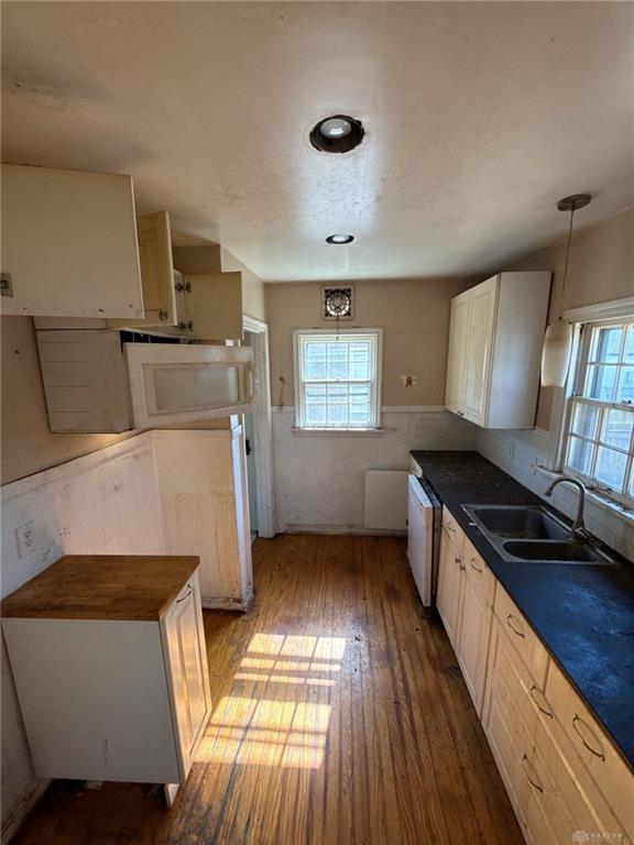 2421 Rugby Road Property Photo 3