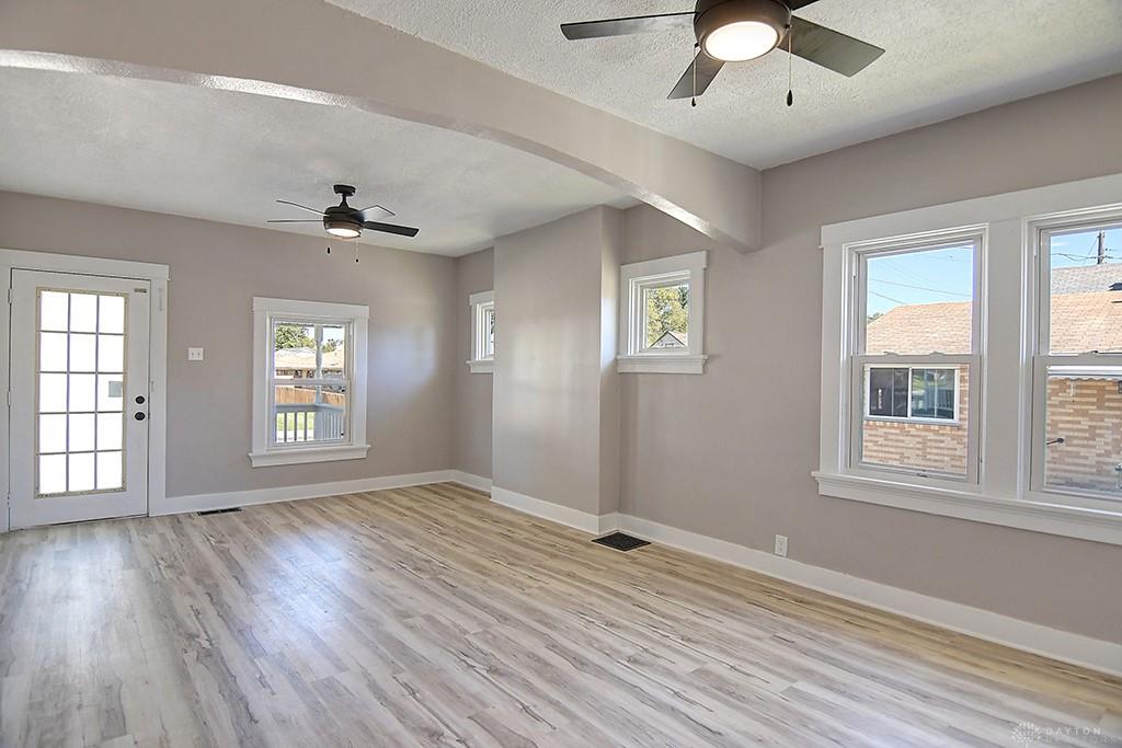 434 Bellaire Avenue Property Photo 3