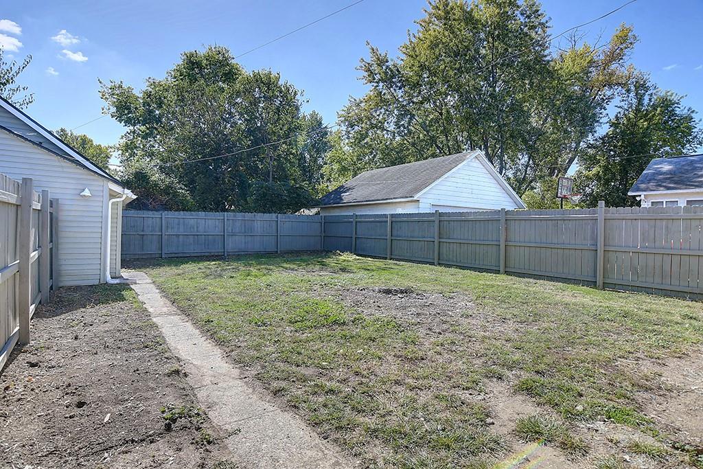 434 Bellaire Avenue Property Photo 16