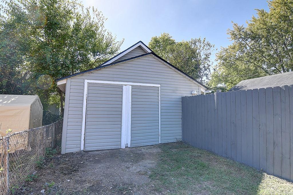 434 Bellaire Avenue Property Photo 19