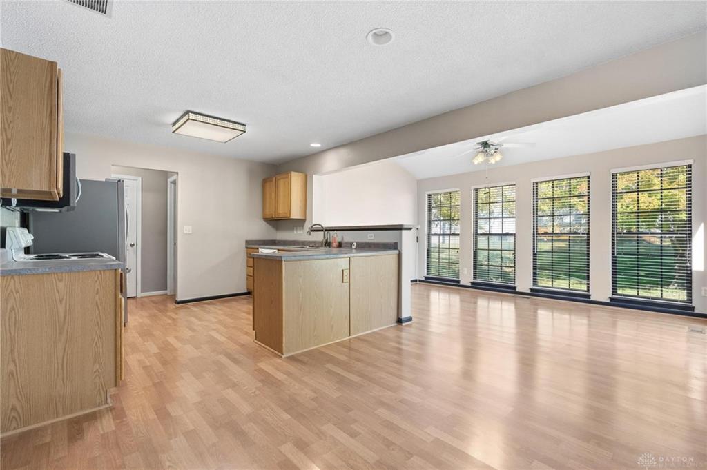 476 Indian Pointe Drive Property Photo 4