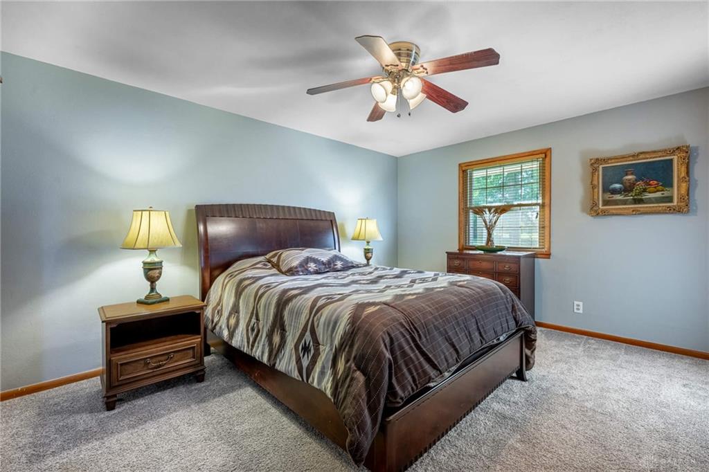 4001 E Social Row Road Property Photo 14