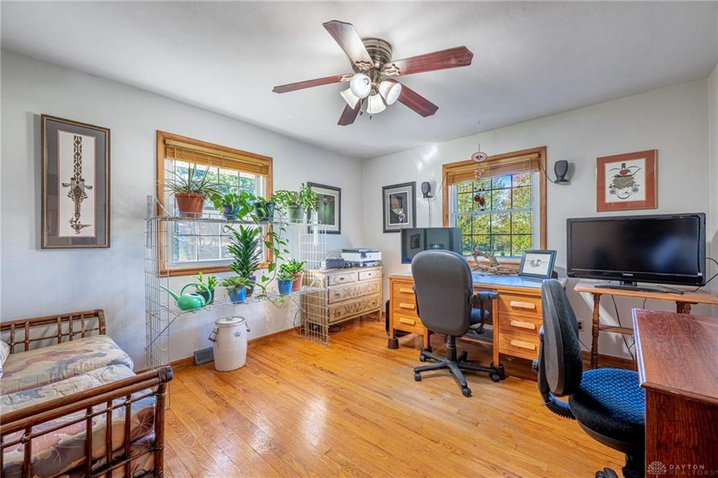 4001 E Social Row Road Property Photo 17