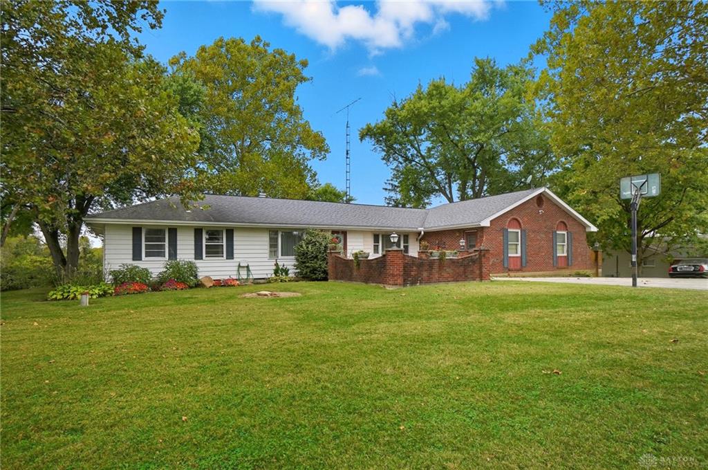 8375 Peters Pike Property Photo 1