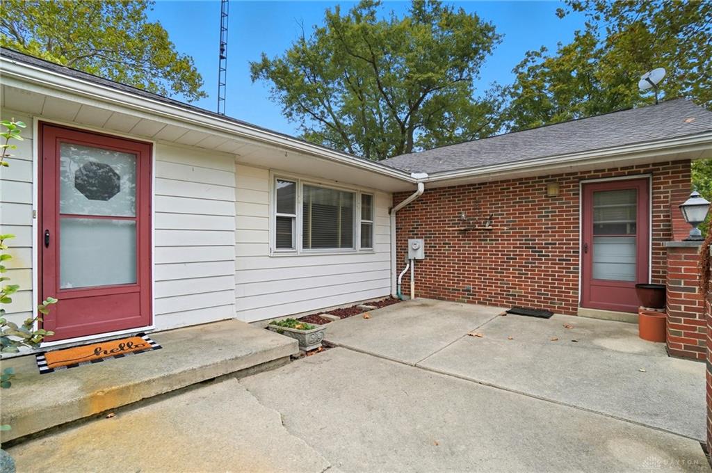 8375 Peters Pike Property Photo 4