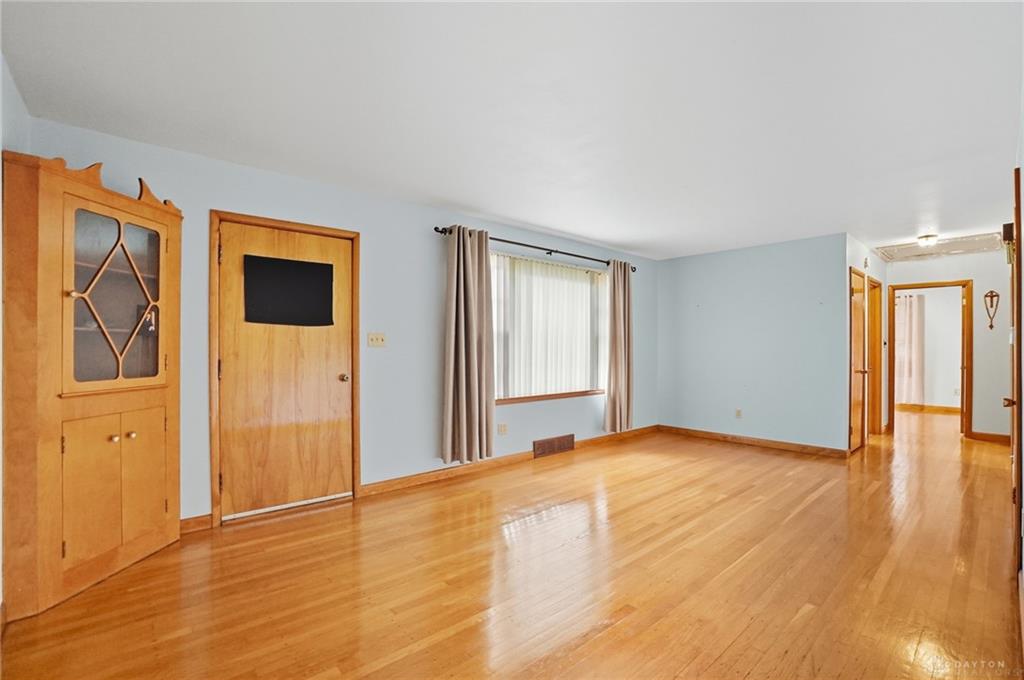 8375 Peters Pike Property Photo 9