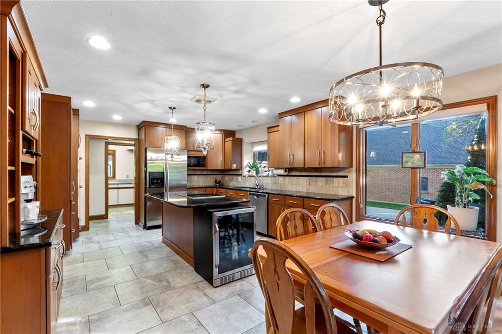 1009 Highpoint Drive Property Photo 16