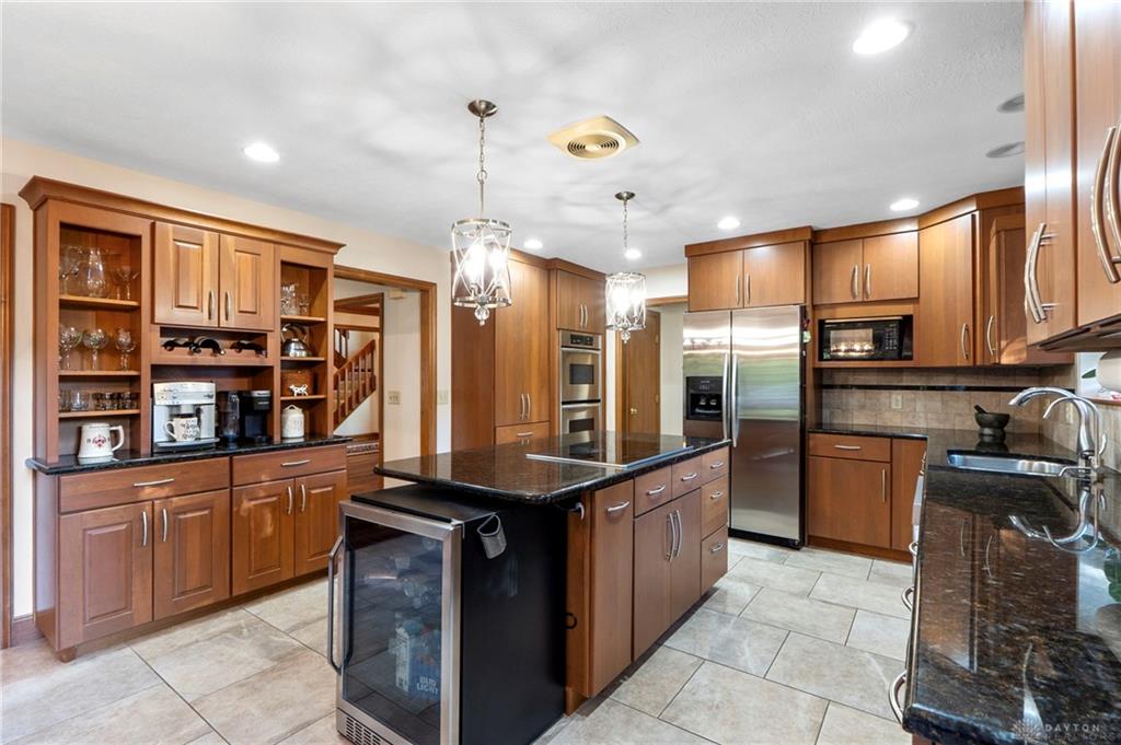 1009 Highpoint Drive Property Photo 18