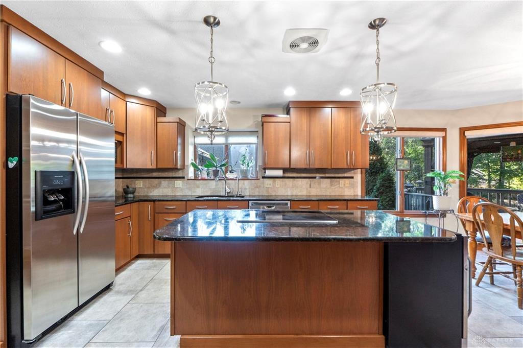 1009 Highpoint Drive Property Photo 22