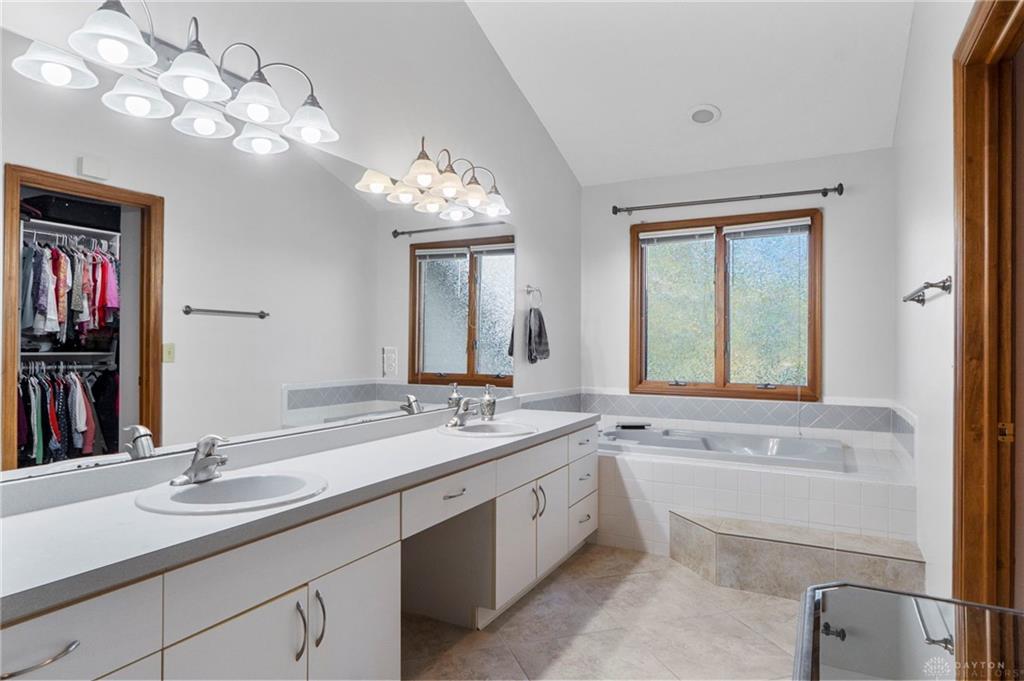 1009 Highpoint Drive Property Photo 40